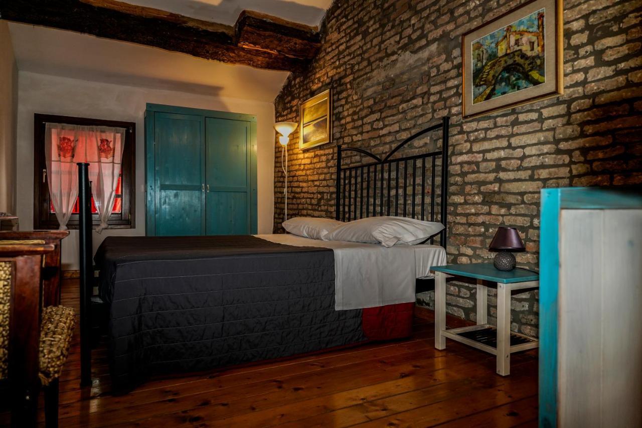 La Locanda Degli Artisti Medelana エクステリア 写真